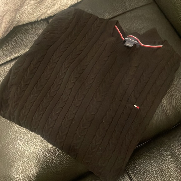 Tommy Hilfiger Long-Sleeve Cable Knit Sweater Black Logo - Picture 7 of 7